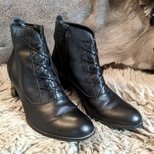 Leather Granny Prairie Boots